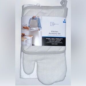 Mainstays 4 Piece Kitchen Accessory Set - Gray NWT